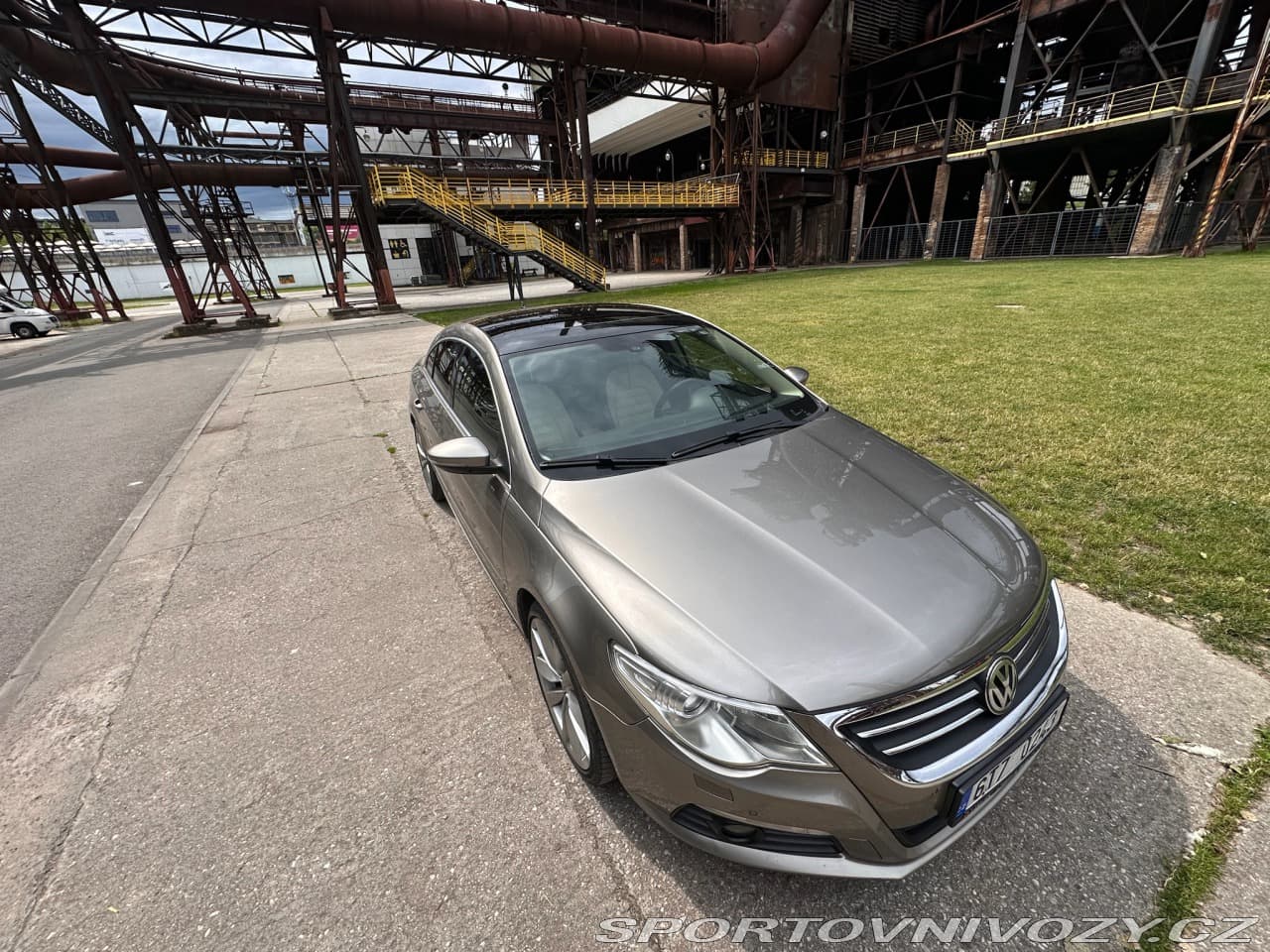 2009 Volkswagen PASSAT CC - 8