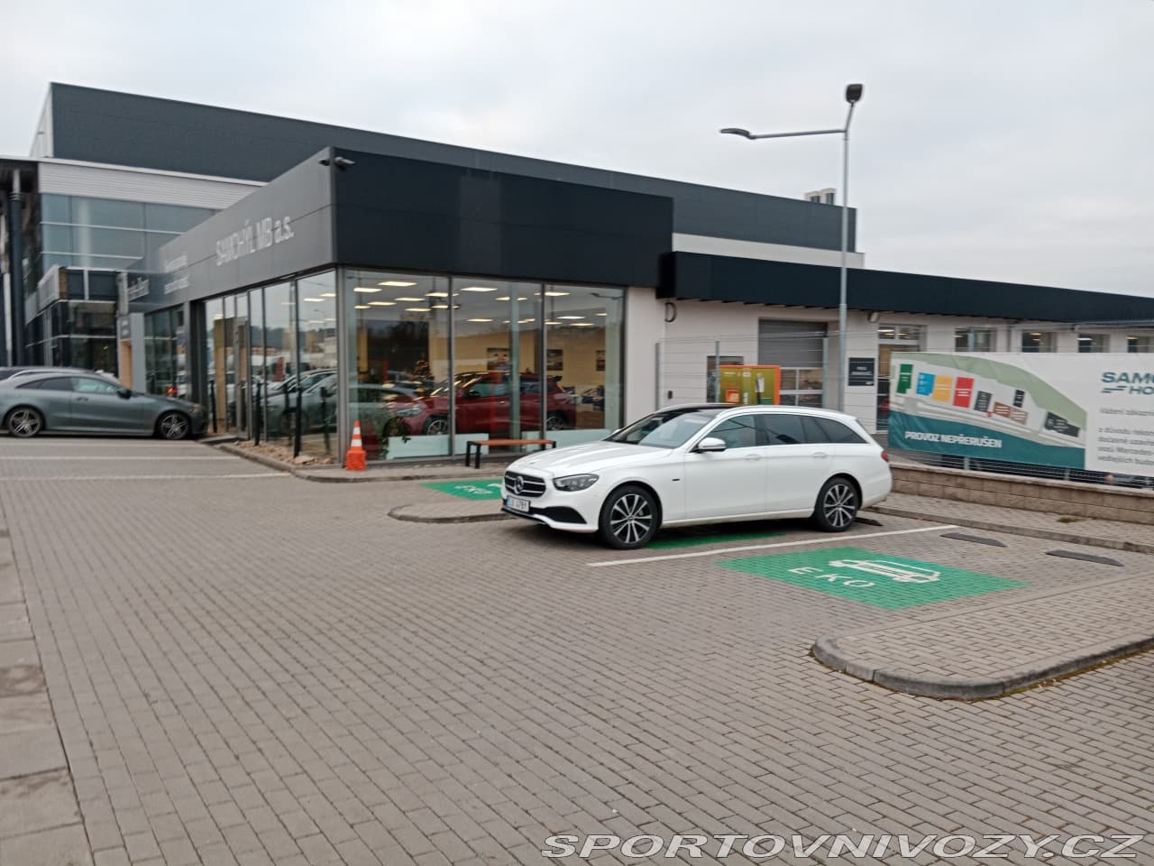 2020 Mercedes-Benz E-CLASS - 16