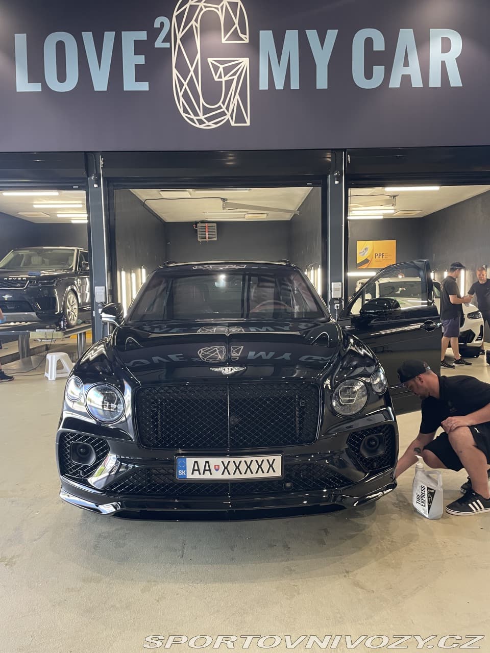 2023 Bentley BENTAYGA