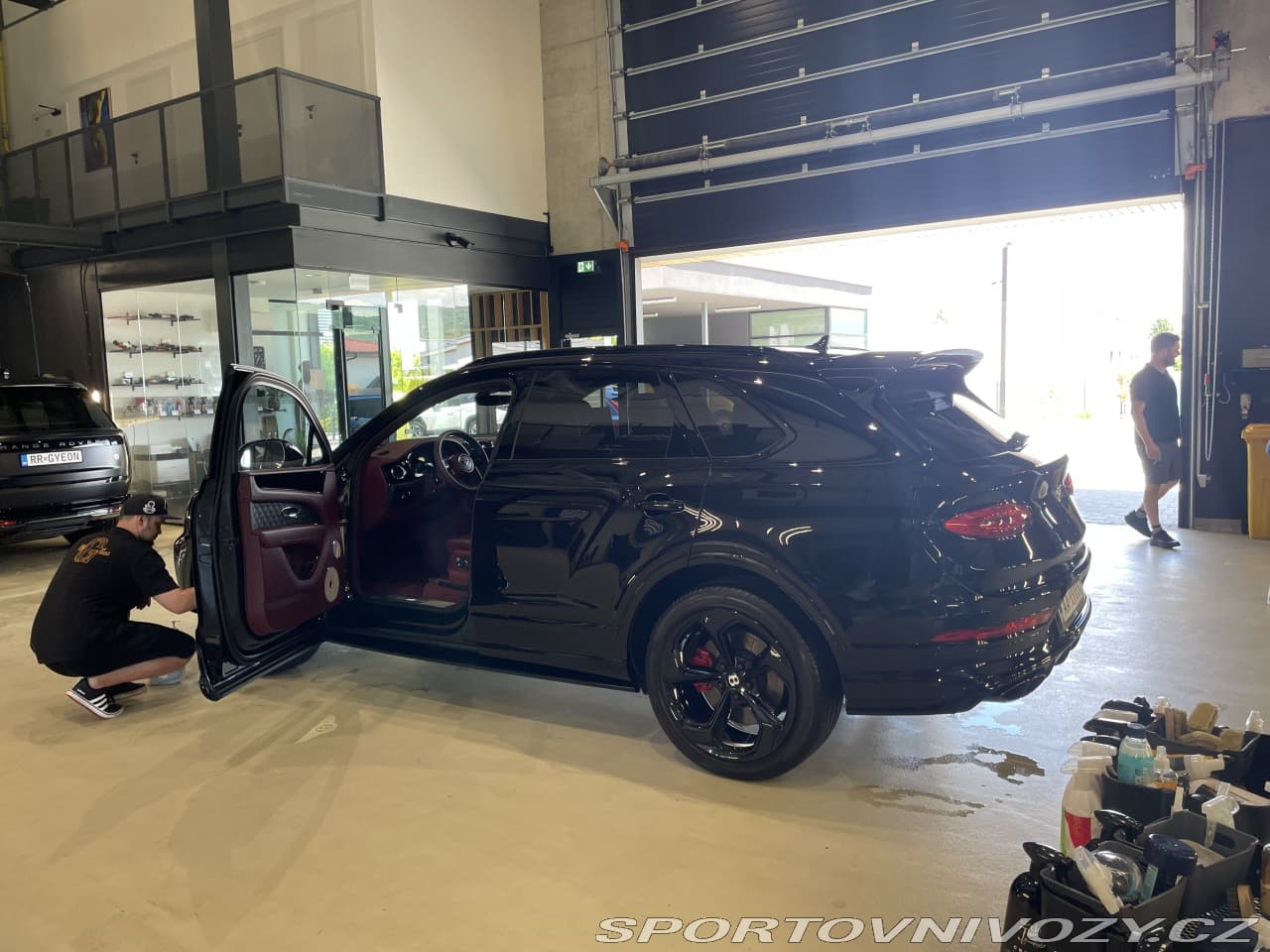 2023 Bentley BENTAYGA - 3