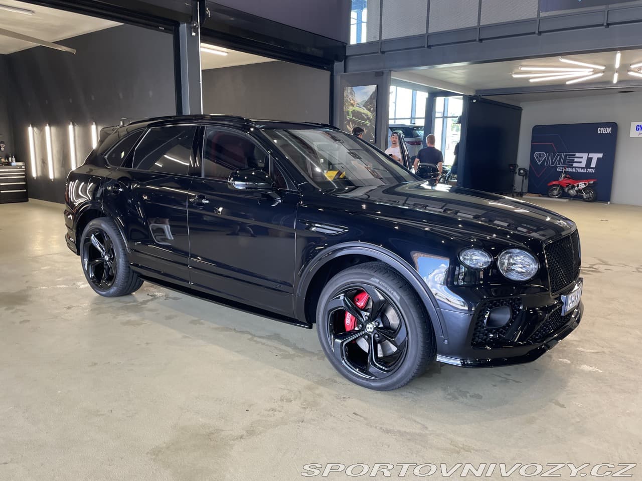 2023 Bentley BENTAYGA - 4