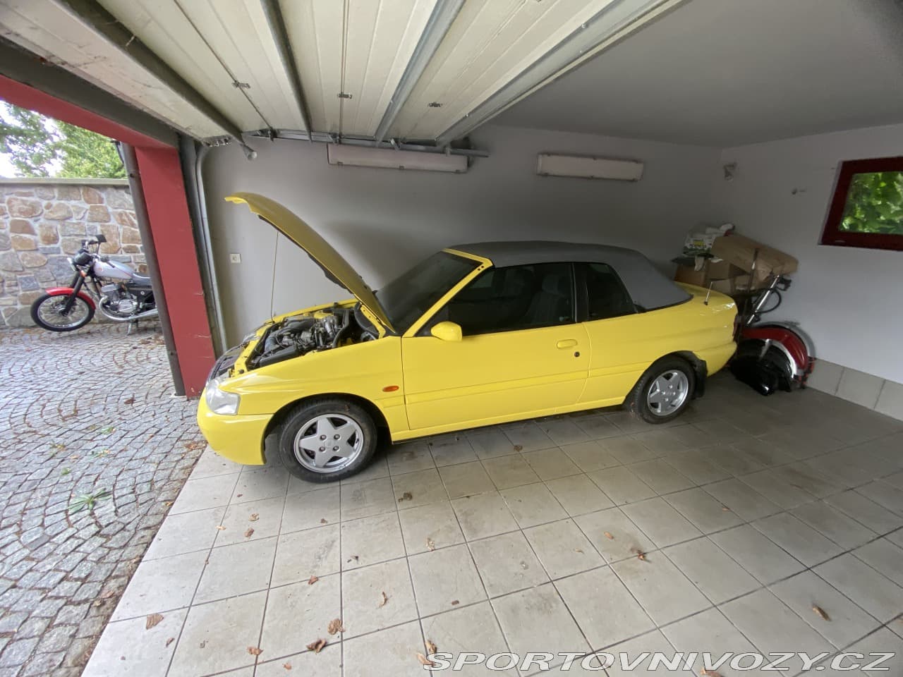 1995 Ford ESCORT - 4