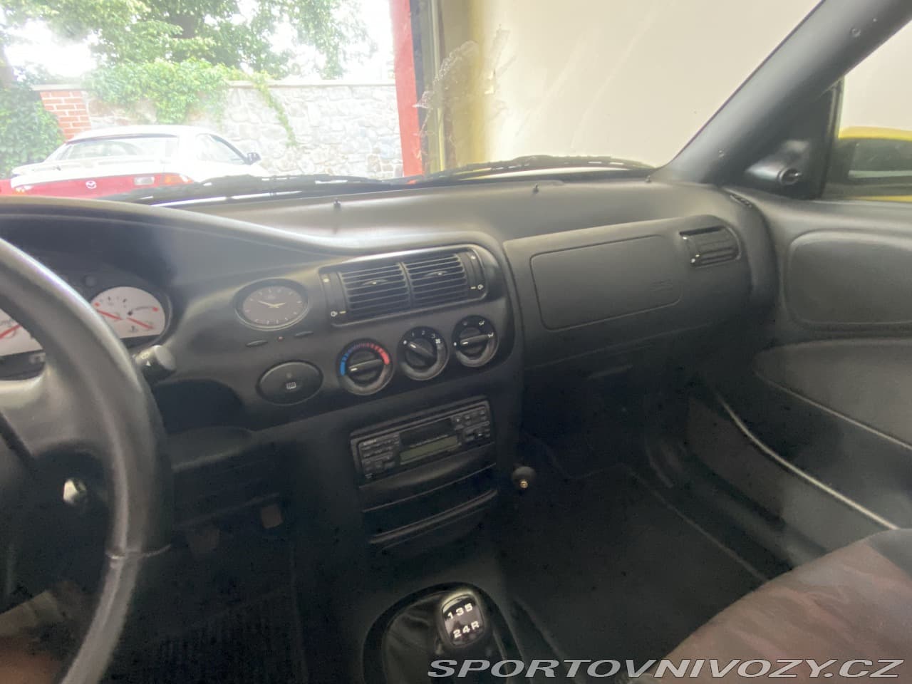 1995 Ford ESCORT - 9