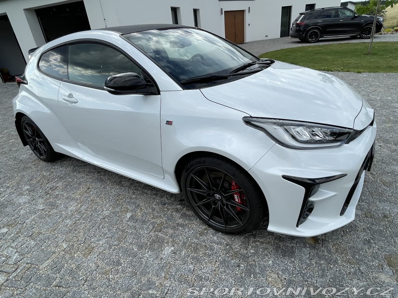 2021 Toyota YARIS - 13