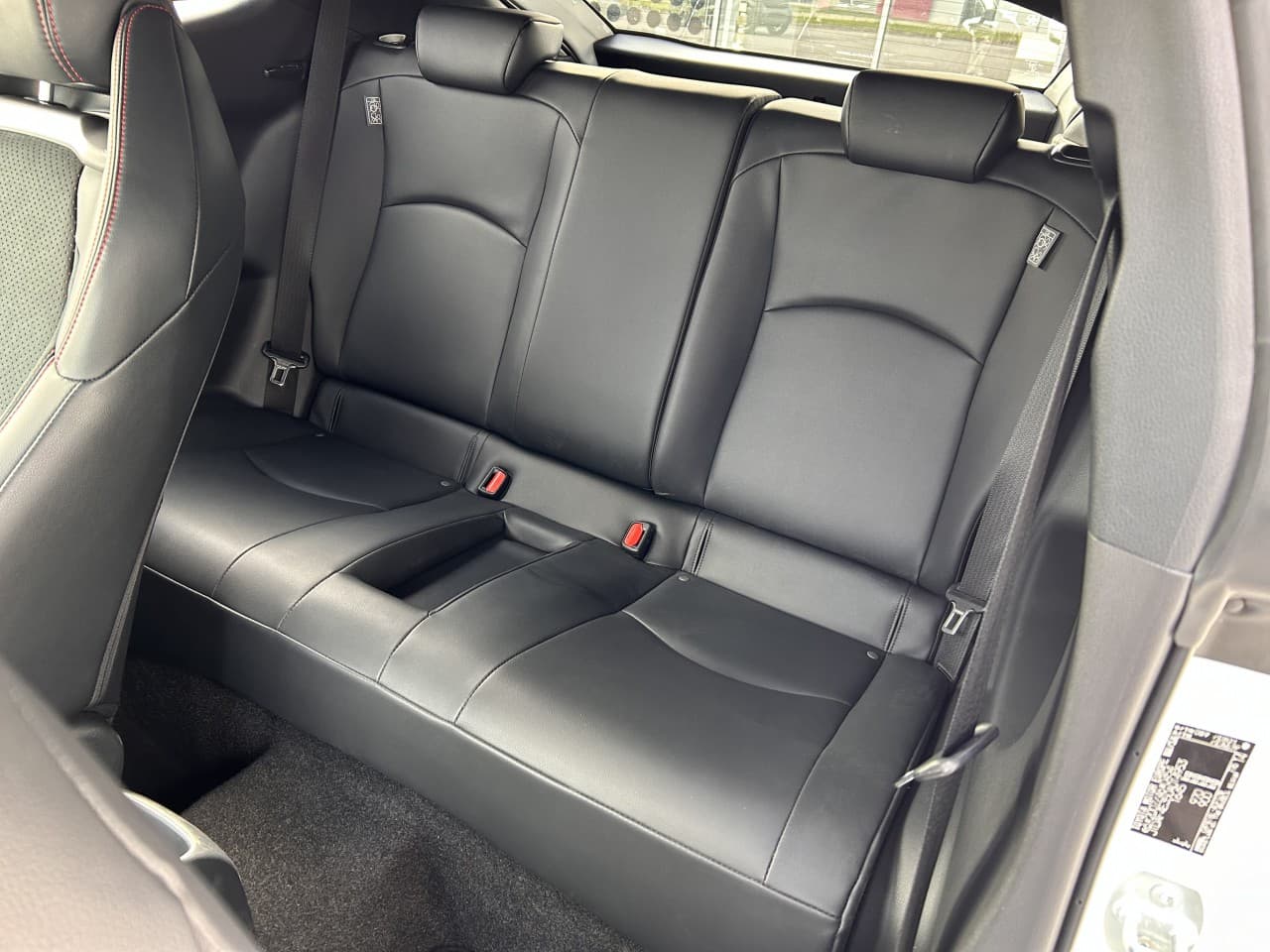 2021 Toyota YARIS - 18