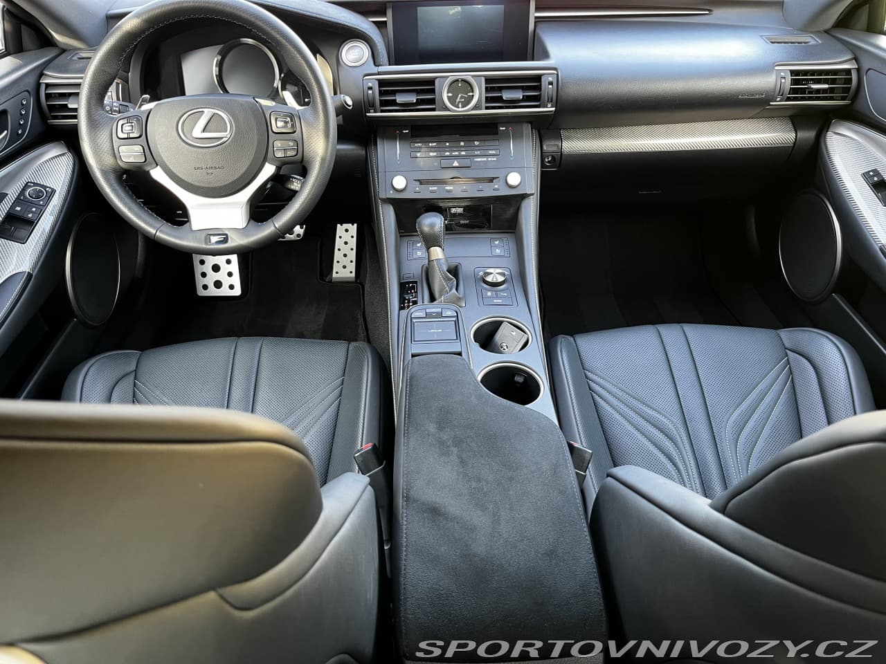 2015 Lexus RC - 19