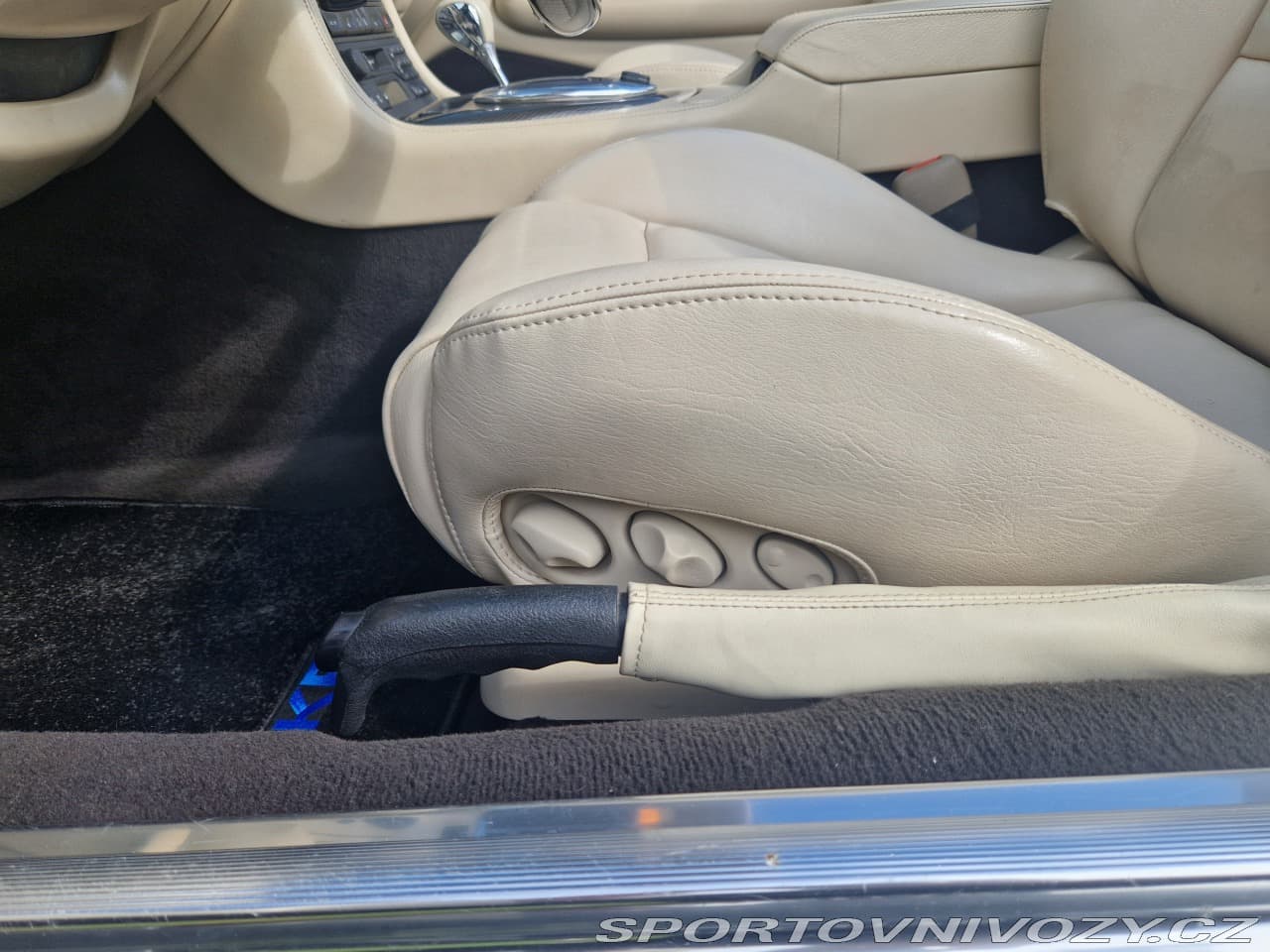 2004 Jaguar XK - 14