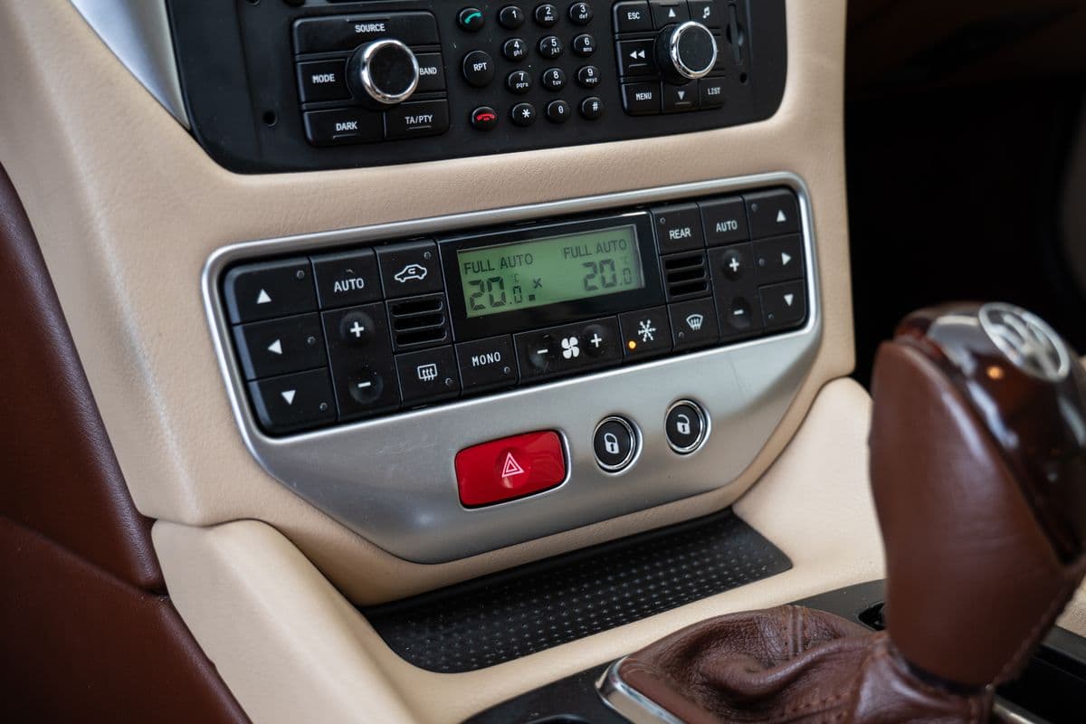 2011 Maserati OSTATNÍ - 15
