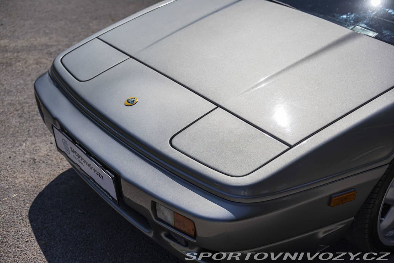 1991 Lotus Esprit - 40