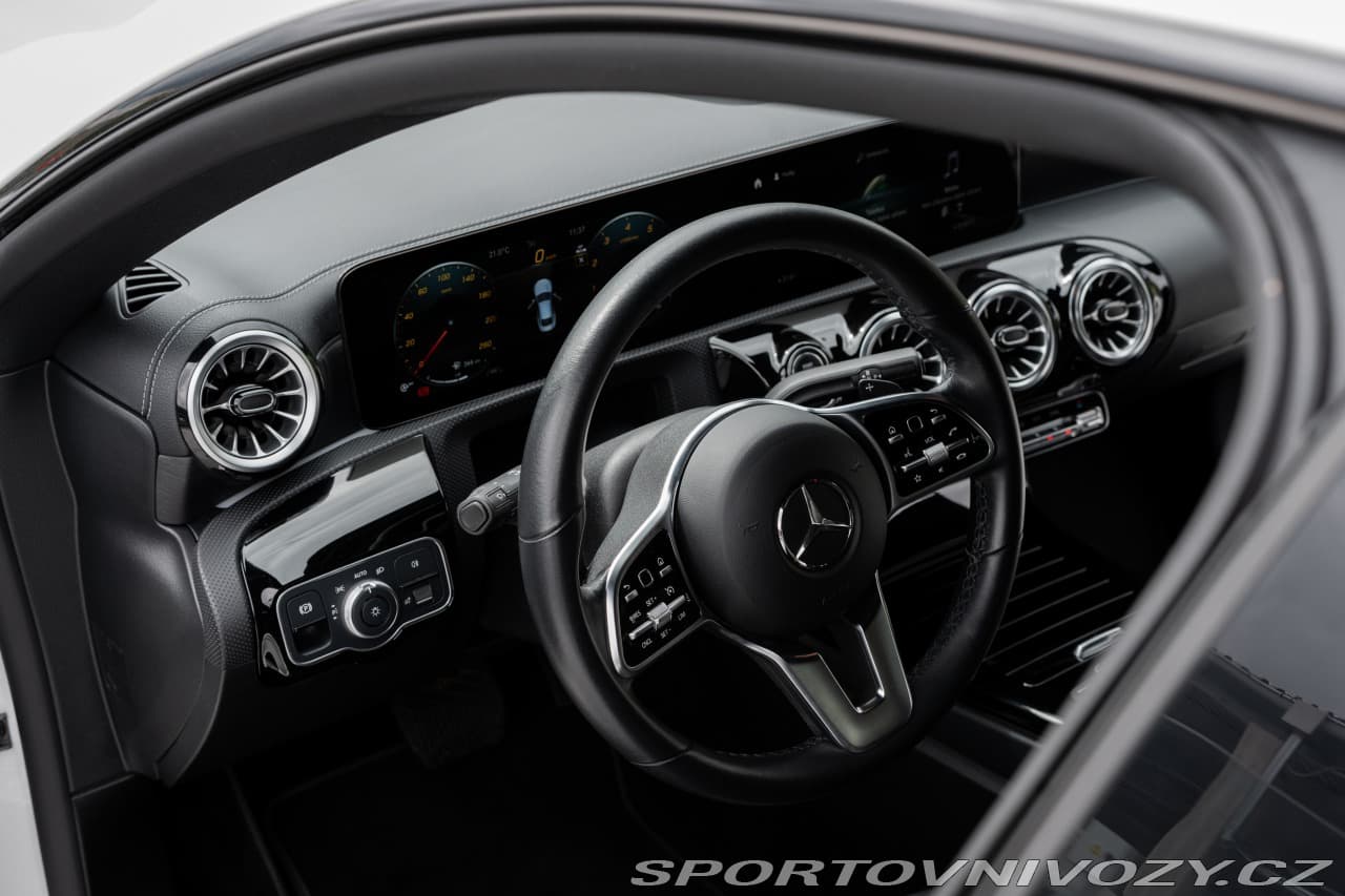 2022 Mercedes-Benz CLA - 7