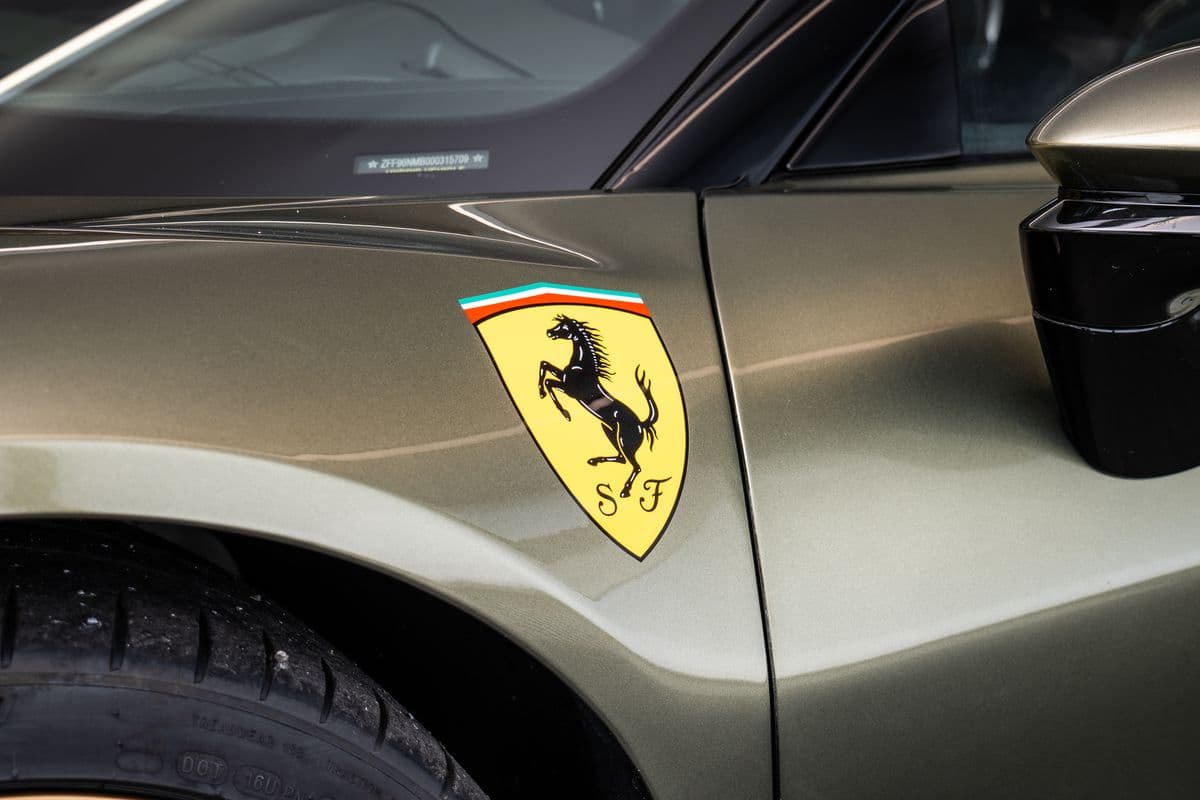 2025 Ferrari SF90 - 20