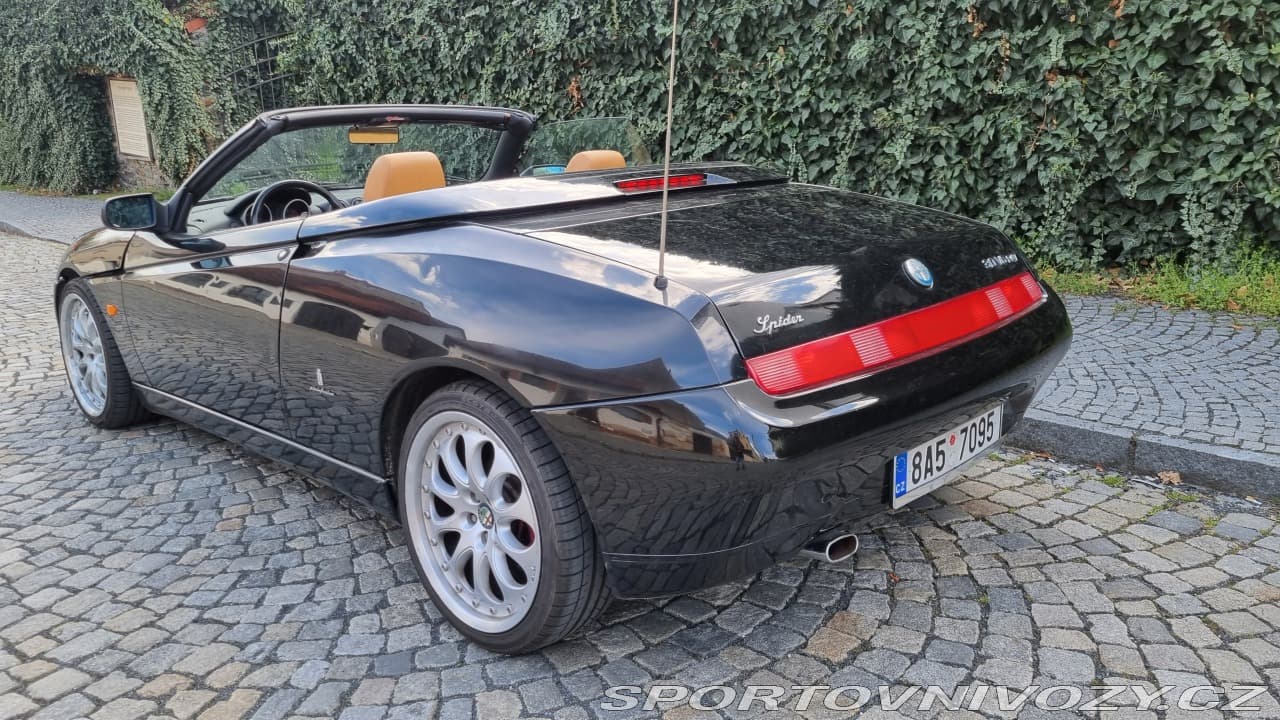 2001 Alfa Romeo Spider - 9