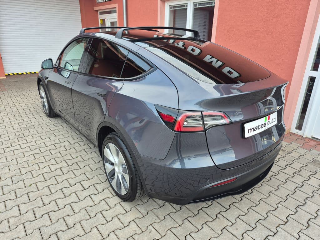 2021 Tesla Model Y - 5
