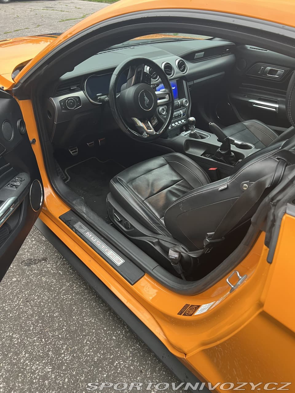 2019 Ford MUSTANG - 7