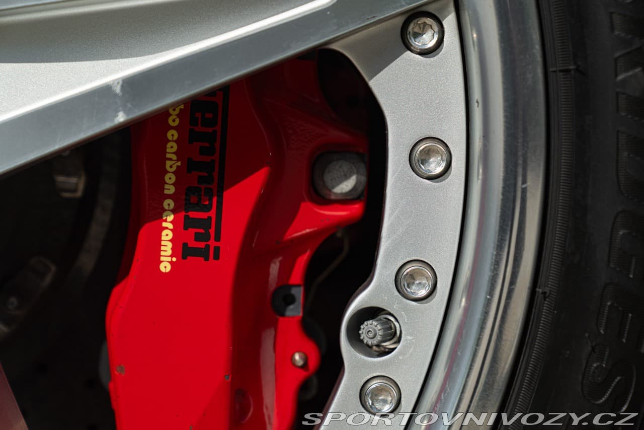 2010 Ferrari 599 - 17