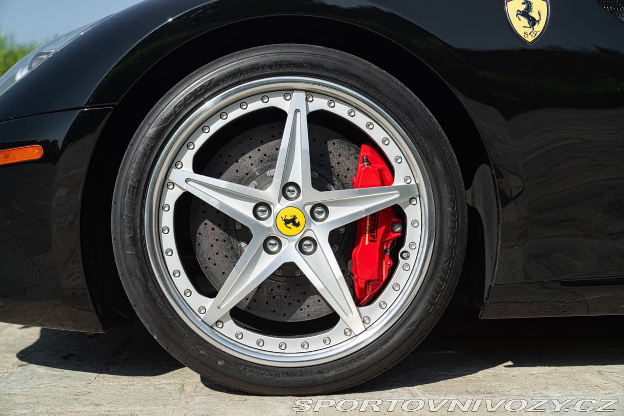 2010 Ferrari 599 - 19