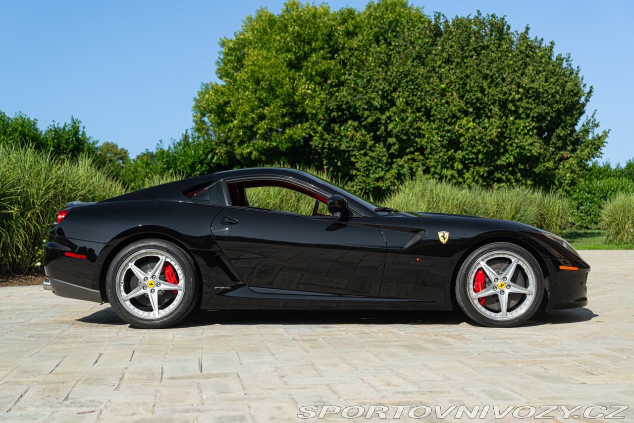 2010 Ferrari 599 - 4
