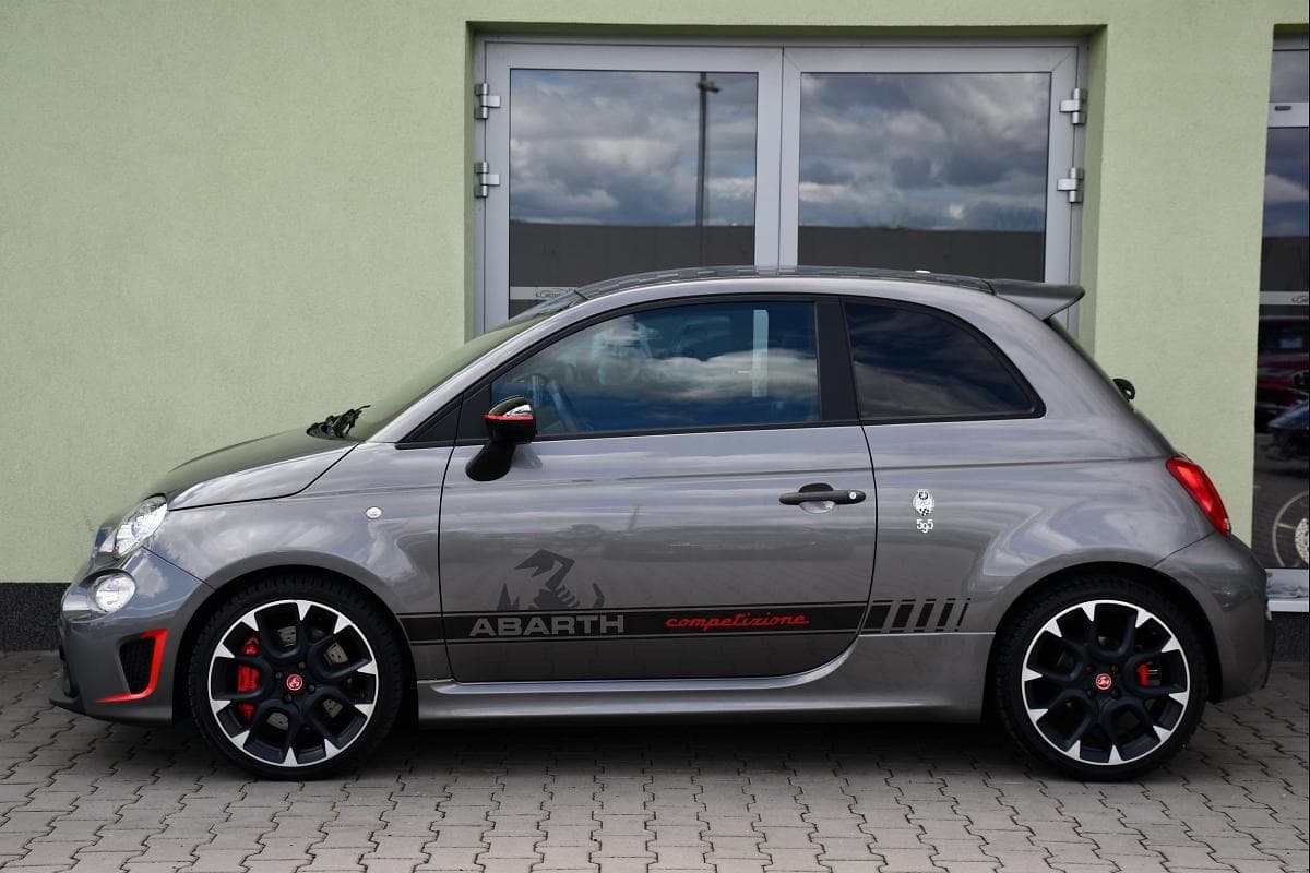 2019 Abarth 500 - 11