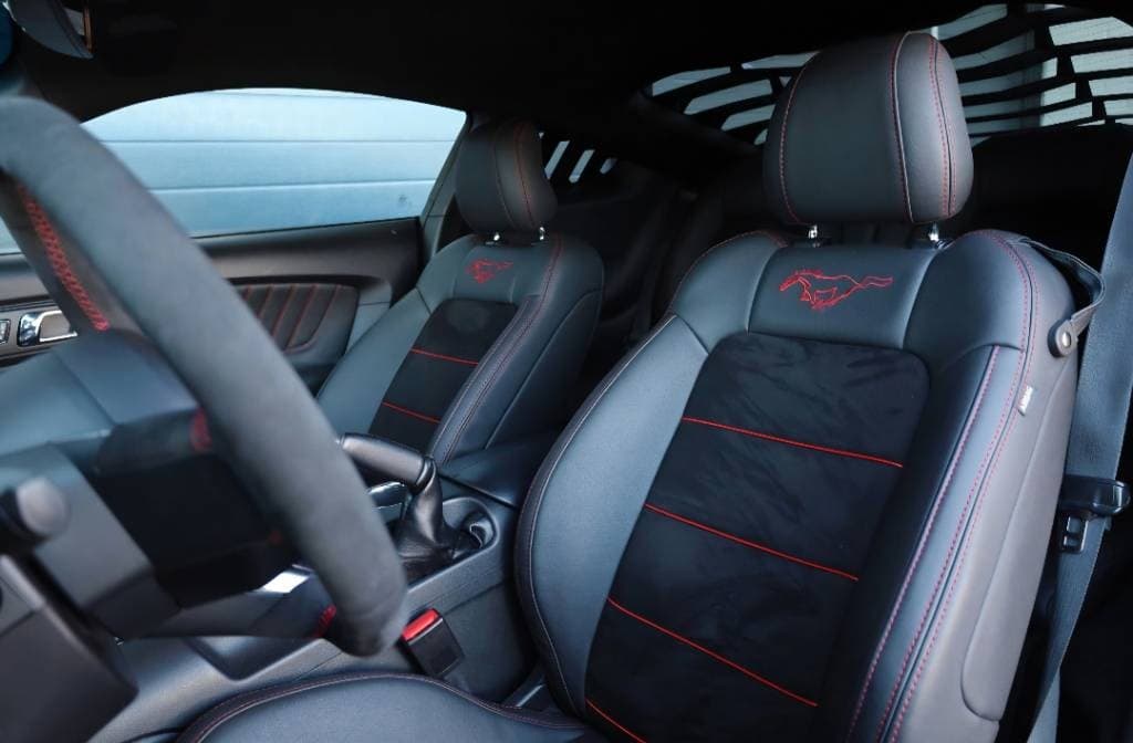 2018 Ford MUSTANG - 11