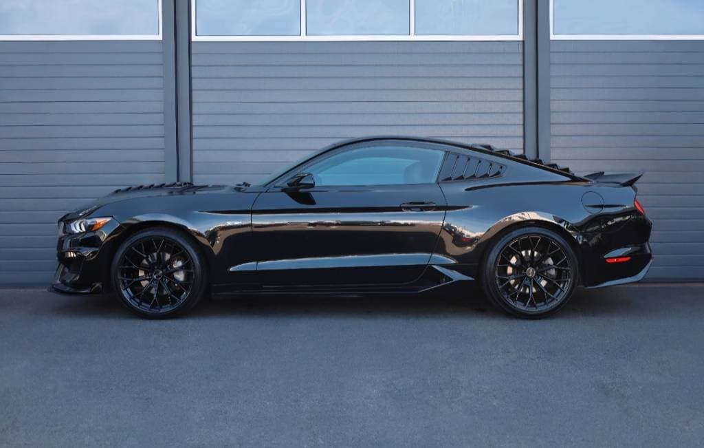 2018 Ford MUSTANG - 4