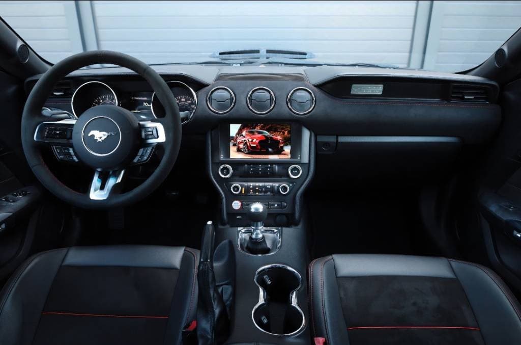 2018 Ford MUSTANG - 9
