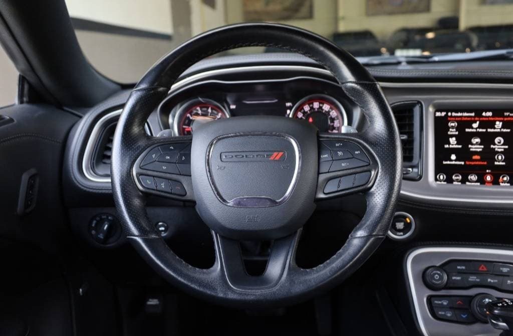 2022 Dodge CHALLENGER - 13