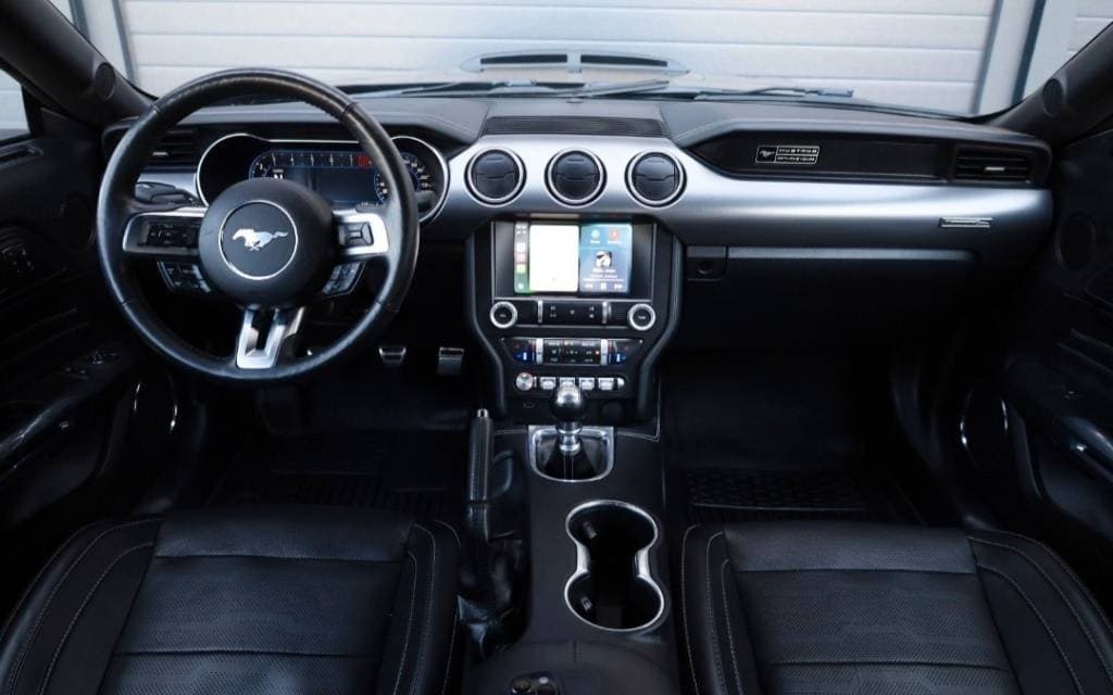 2020 Ford MUSTANG - 10