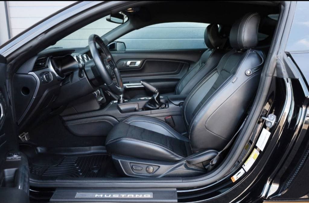 2020 Ford MUSTANG - 11