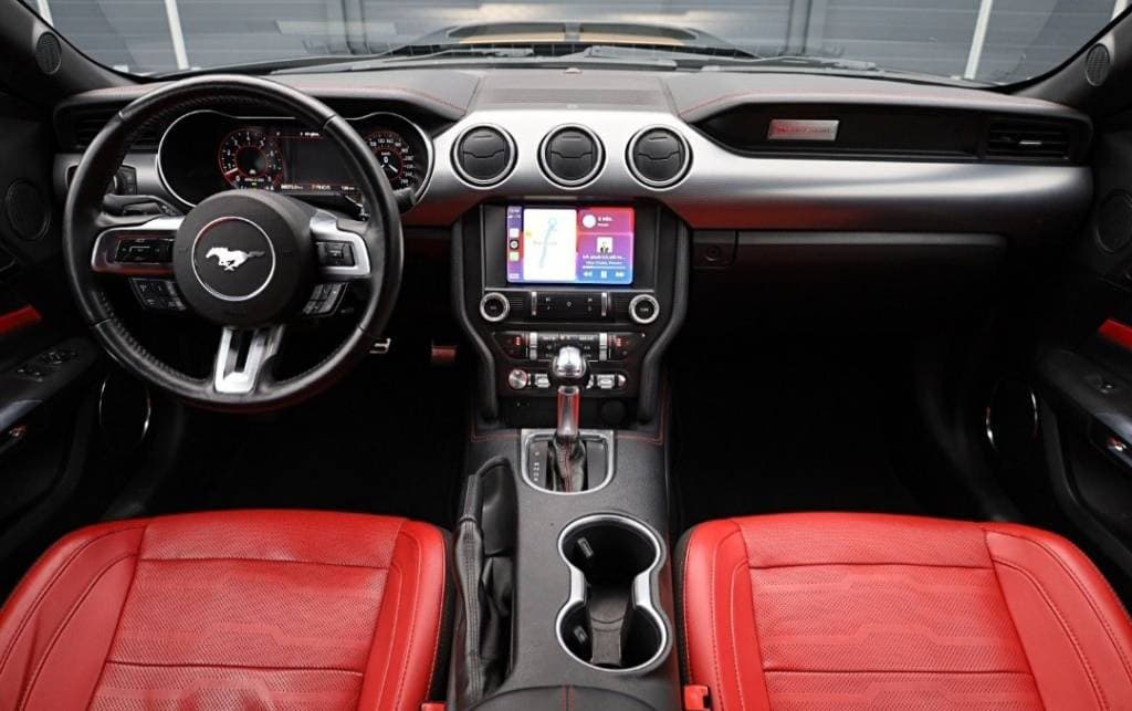 2020 Ford MUSTANG - 7