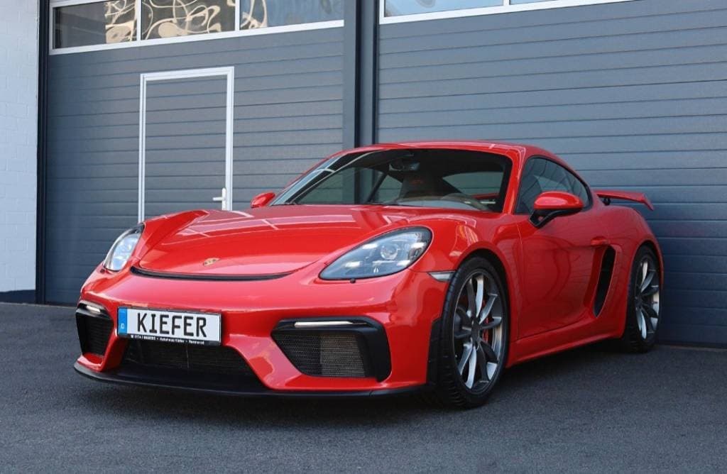Porsche 718 Cayman GT4