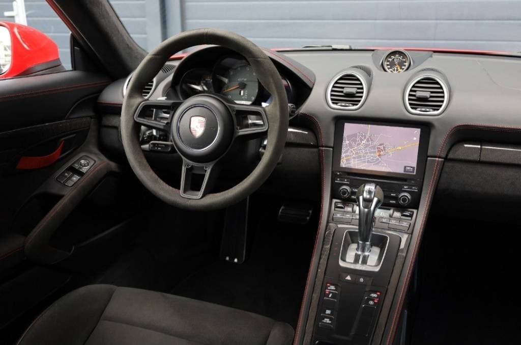 2021 Porsche 718 - 12