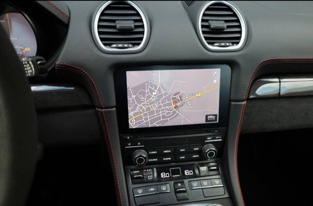 2021 Porsche 718 - 16