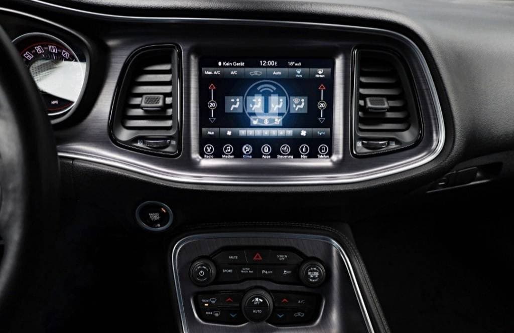 2018 Dodge CHALLENGER - 11