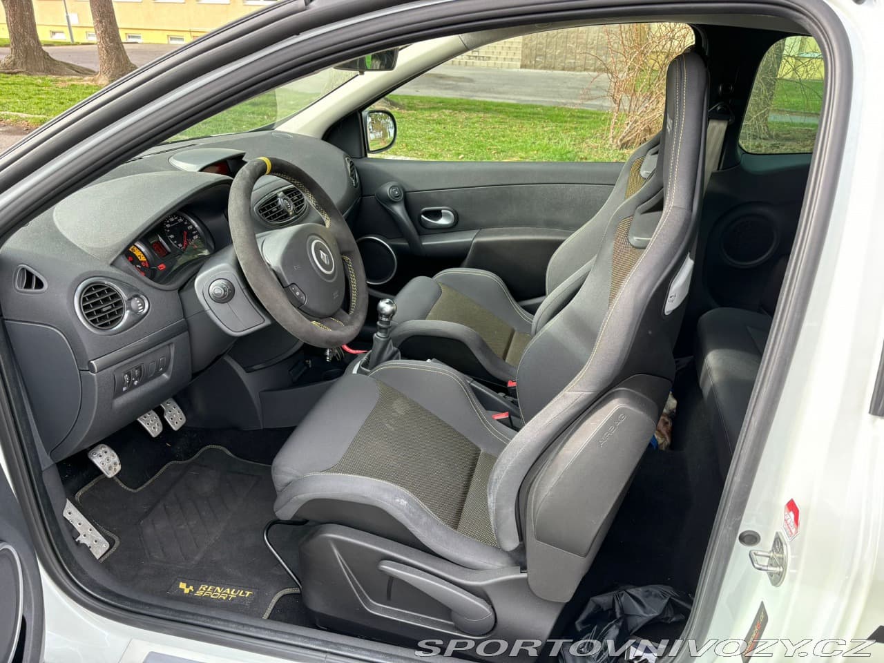 2011 Renault Clio - 29