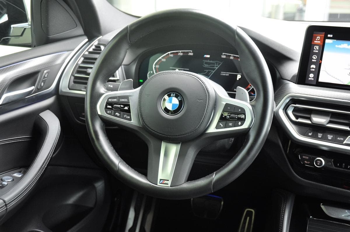 2023 BMW X4 - 10