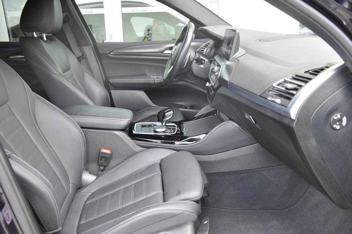 2023 BMW X4 - 17