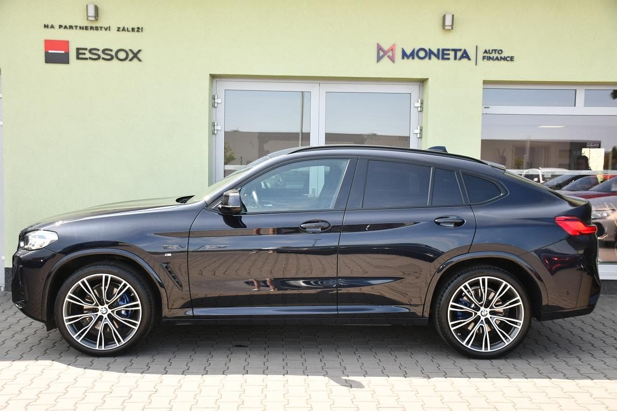 2023 BMW X4 - 8
