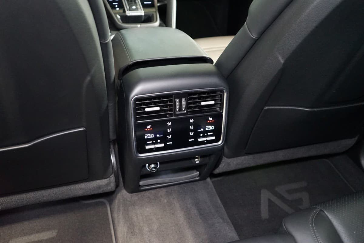 2019 Porsche Cayenne - 27