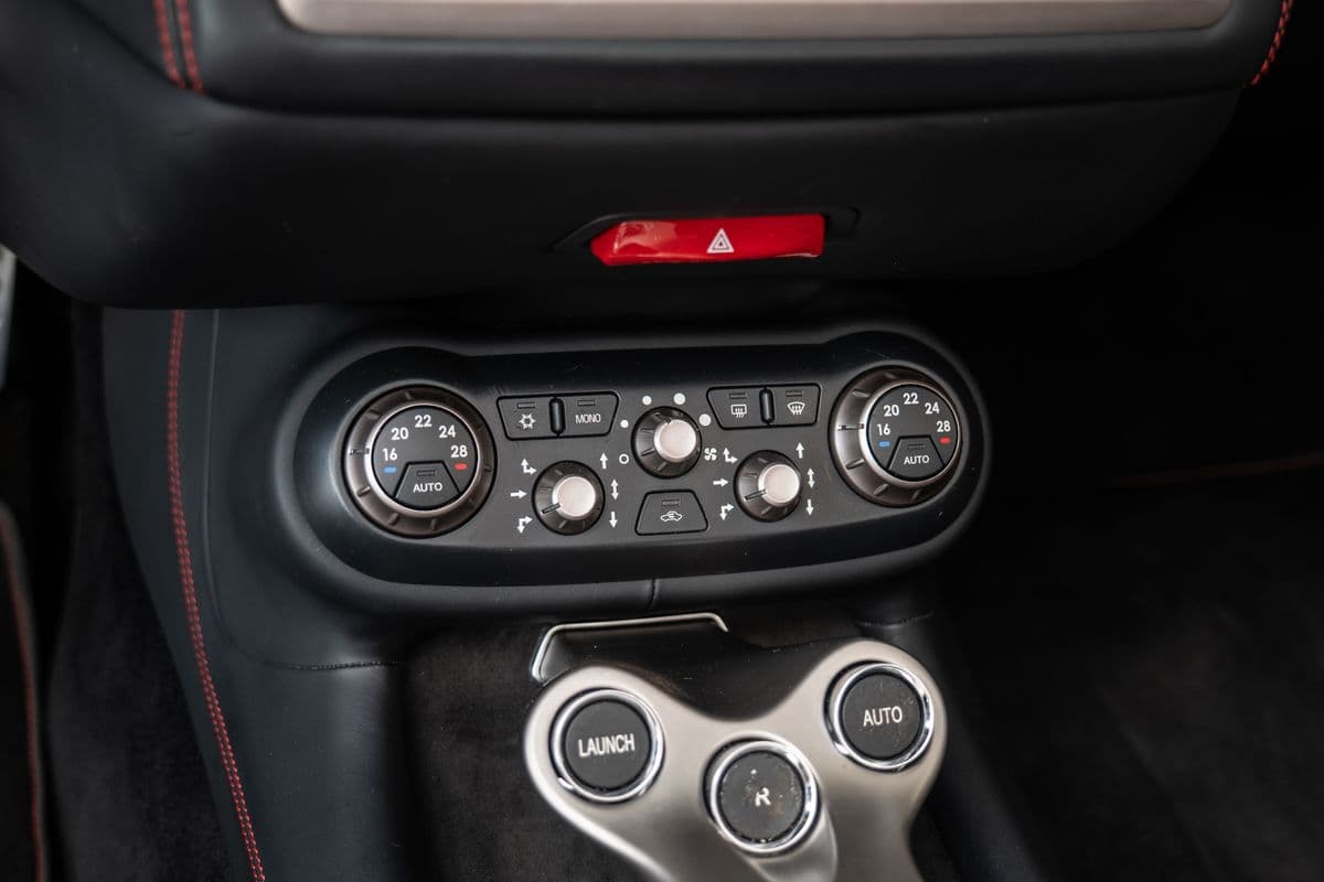 2011 Ferrari CALIFORNIA - 13