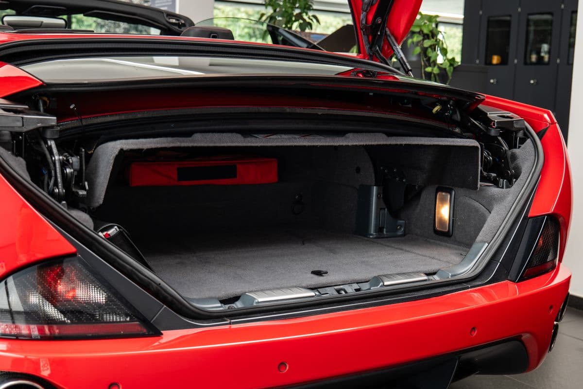 2011 Ferrari CALIFORNIA - 16