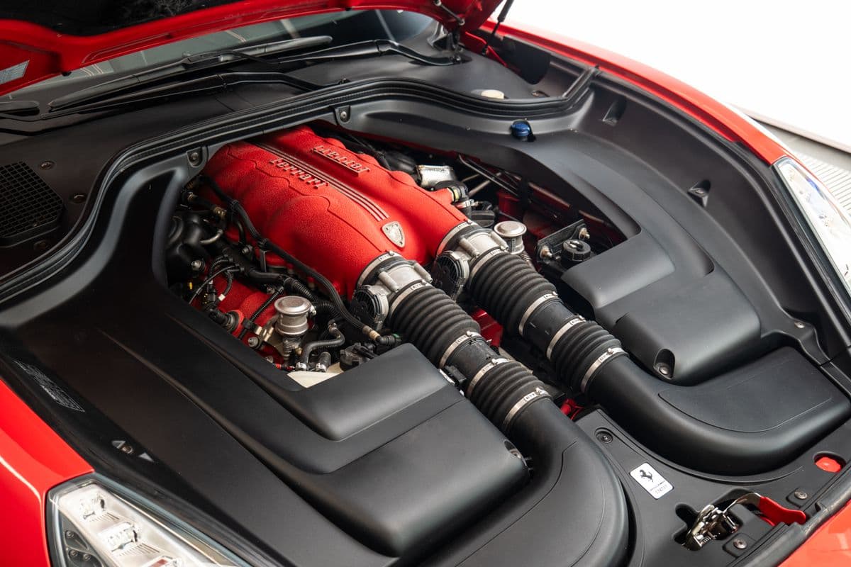 2011 Ferrari CALIFORNIA - 17