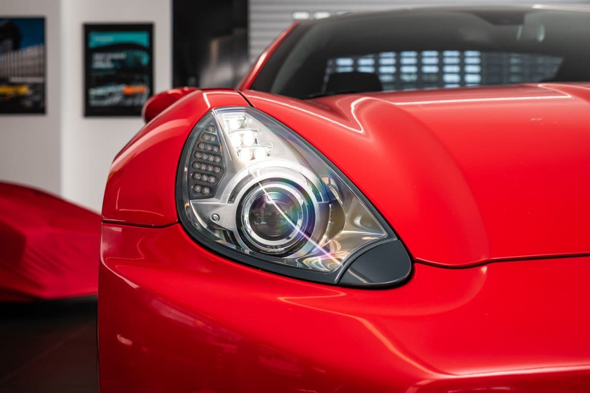 2011 Ferrari CALIFORNIA - 19