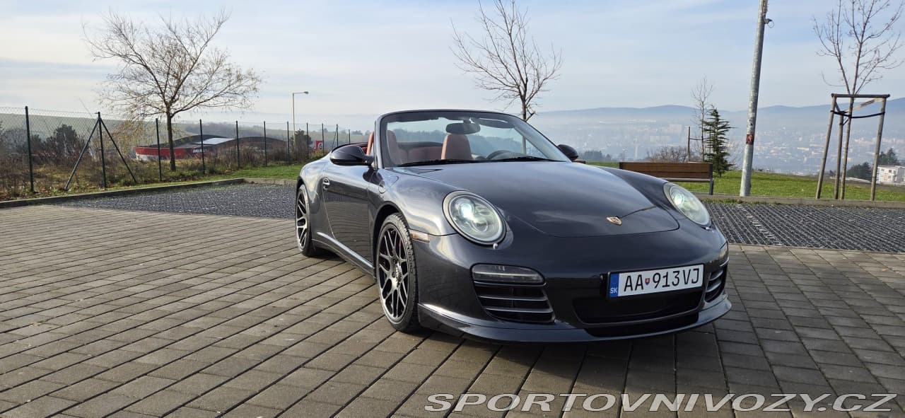 2012 Porsche 911 - 16