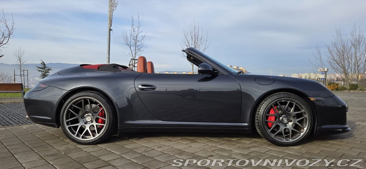 2012 Porsche 911 - 18