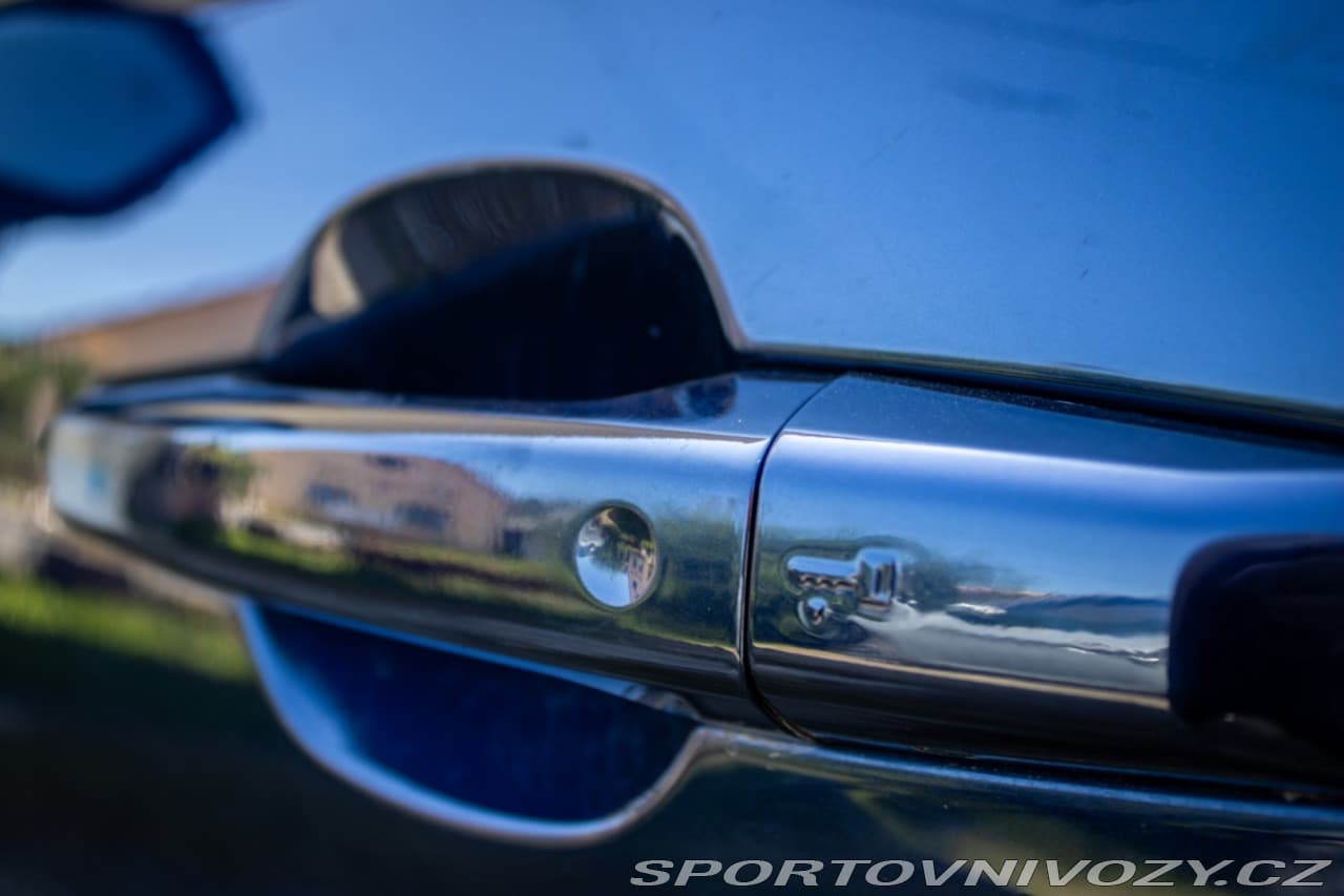 2016 Jaguar F-PACE - 16