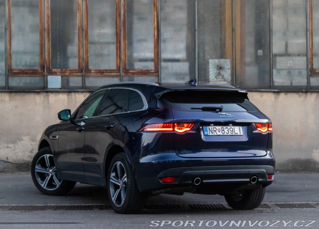 2016 Jaguar F-PACE - 7