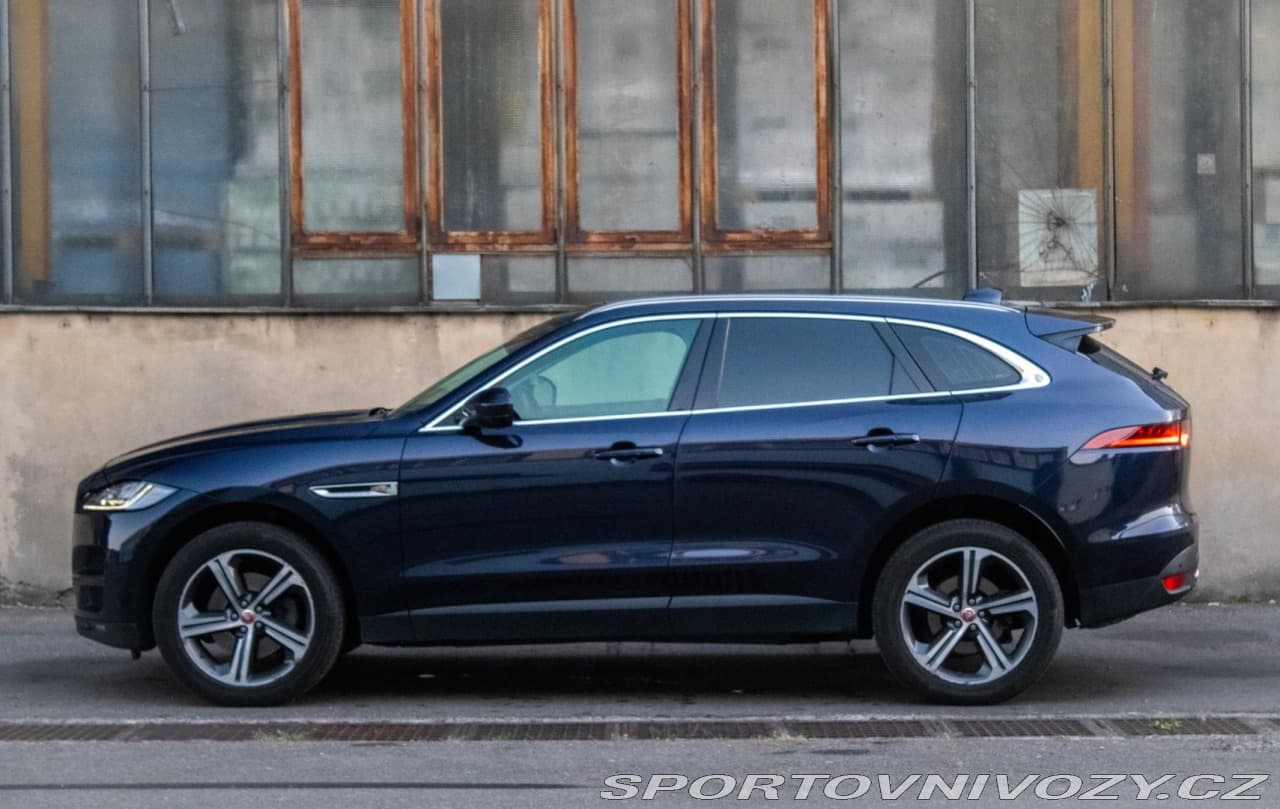 2016 Jaguar F-PACE - 8