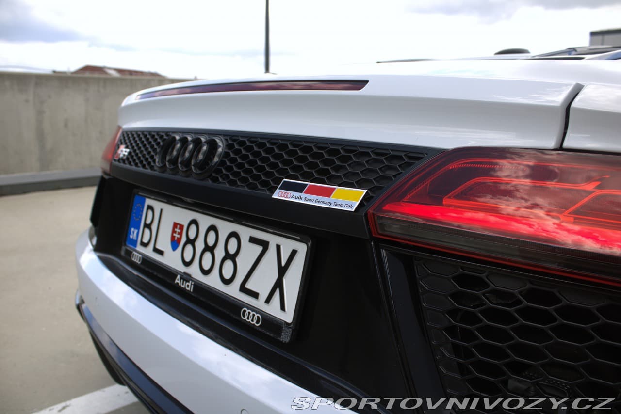 2018 Audi R8 - 12
