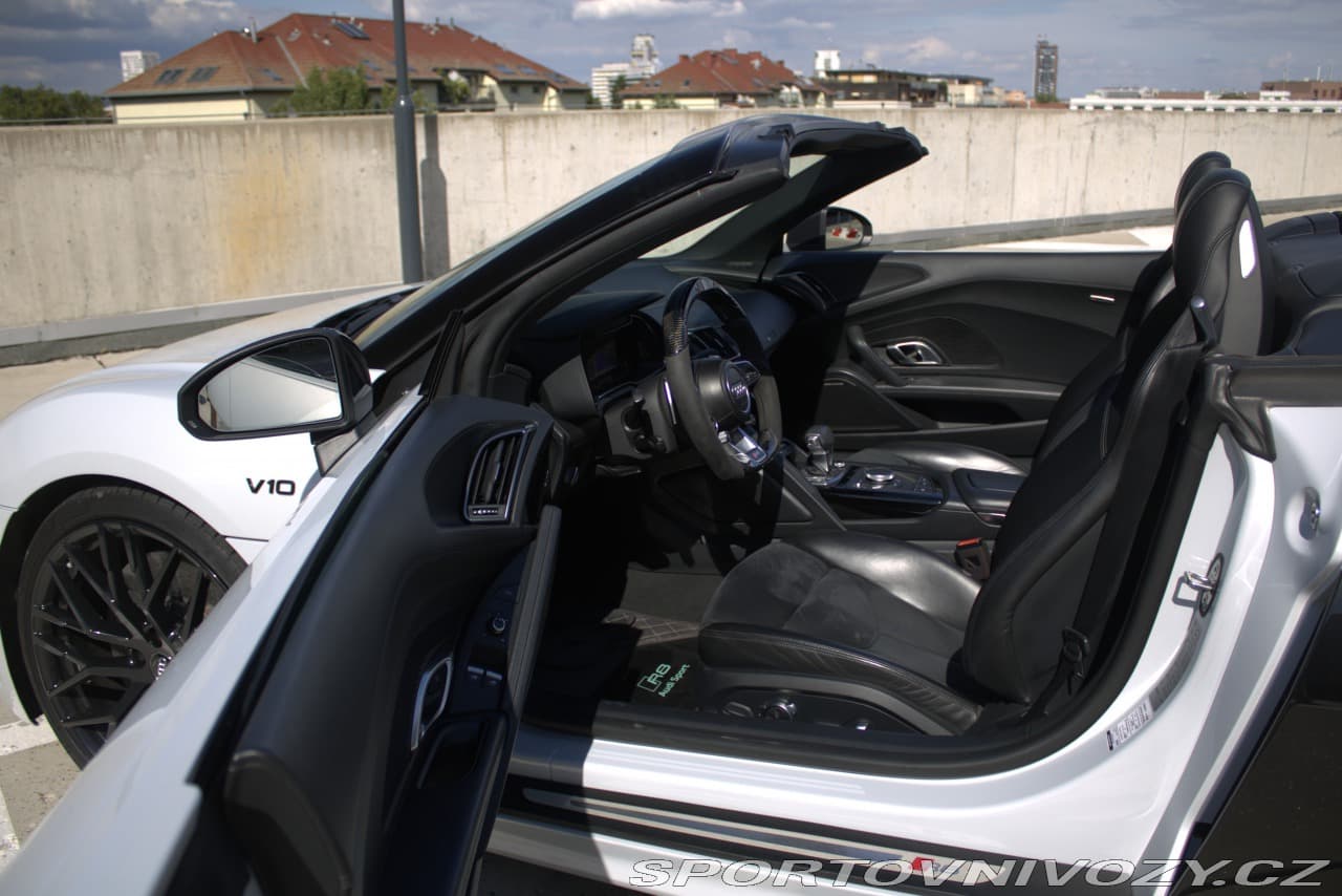 2018 Audi R8 - 14