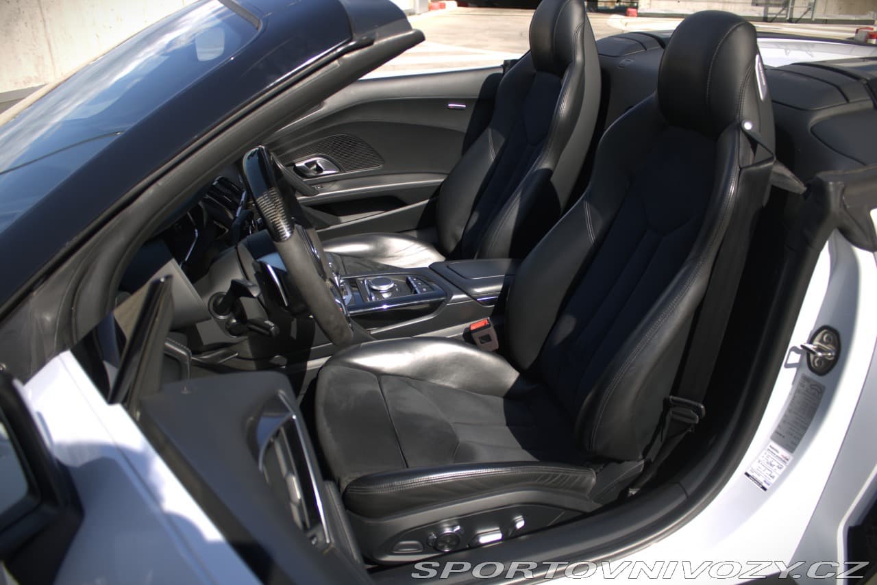 2018 Audi R8 - 15